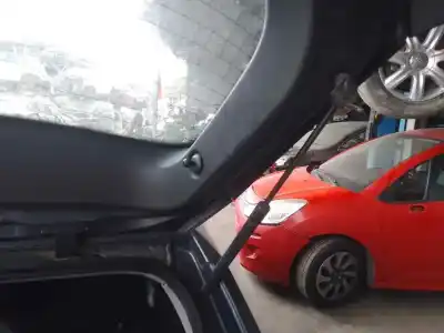 Автозапчастина б/у амортизаторі багажника/дверей для opel astra h sedán (a04) 1.7 cdti (l69) посилання на oem iam   