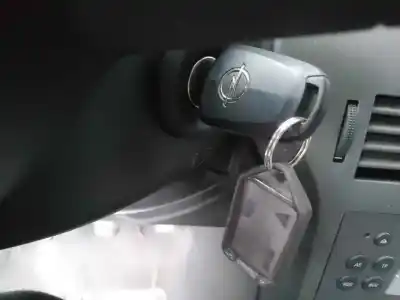 Gebrauchtes Autoersatzteil STARTSCHALTER zum OPEL ASTRA H SEDÁN (A04) 1.7 CDTI (L69) OEM-IAM-Referenzen   