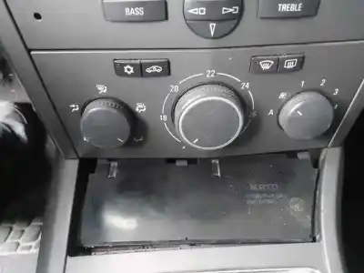 Автозапчастина б/у контроль опалення / кондиціонації для opel astra h sedán (a04) 1.7 cdti (l69) посилання на oem iam 