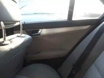 Автозапчасти б/у ЗАДНИЙ ПРАВЫЙ СТЕКЛОРЕГУЛЯТОР за MERCEDES-BENZ CLASE C (W204) C 200 KOMPRESSOR (204.041) ссылки OEM IAM   