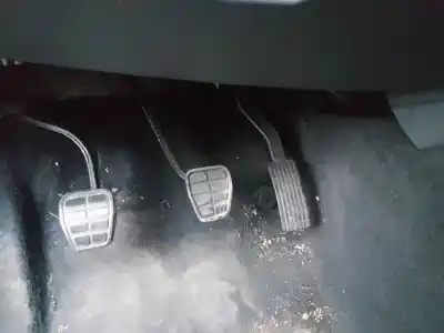 Pezzo di ricambio per auto di seconda mano PEDALE DELLA FRIZIONE per SMART FORFOUR M134910 Riferimenti OEM IAM   