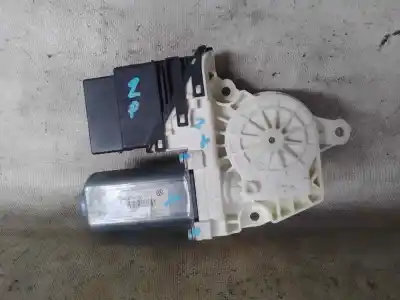 Pezzo di ricambio per auto di seconda mano Motore Alzacristalli Posteriore Destro per VOLKSWAGEN PASSAT B6 VARIANT (3C5) 2.0 TDI 16V Riferimenti OEM IAM   