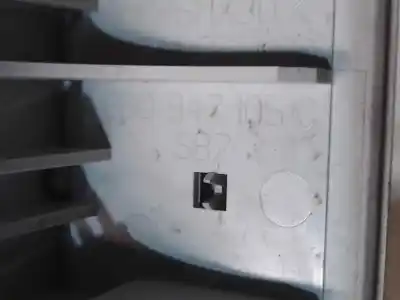 Second-hand car spare part interior light for skoda fabia (6y2/6y3) 1.4 oem iam references 3b0947105c  