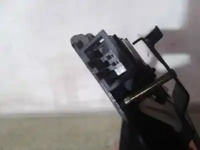 Автозапчасти б/у замок багажника/ворот за skoda fabia (6y2/6y3) 1.4 ссылки oem iam 6y0827501d  