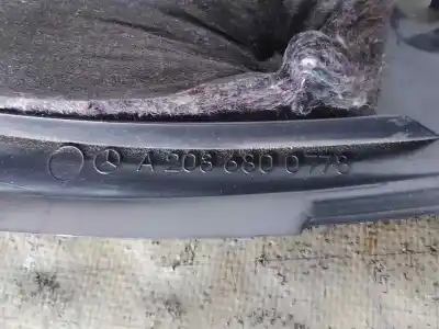 Recambio de automóvil de segunda mano de moldura para mercedes-benz clase c (bm 203) berlina 220 cdi (203.006) 143 cv / 105 kw referencias oem iam a2036800778  