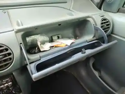 İkinci el araba yedek parçası torpido için renault kangoo i (f/kc0) f8q630 oem iam referansları    İkinci el araba yedek parçası torpido için renault kangoo i (f/kc0) f8q630 oem iam referansları