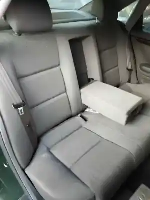 Автозапчасти б/у средняя задняя сиденья за audi a4 b6 avant (8e5) 3.0 ссылки oem iam   