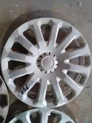 İkinci el araba yedek parçası hub kapaklari için ford fiesta vi (cb1, ccn) 1.4 tdci oem iam referansları 8v211130jb  