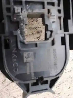 Автозапчастина б/у кронштейн зовнішньої ручки задніх правих дверей для lynk & co 01 b2aphevjlh3g15tb посилання на oem iam 8889118721  