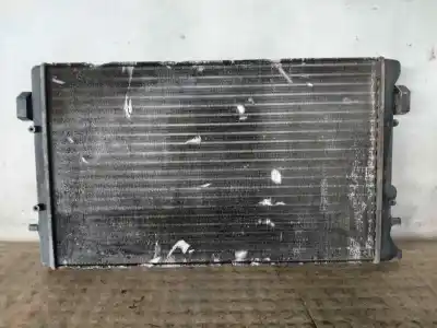 Pezzo di ricambio per auto di seconda mano radiatore d acqua per seat leon (1m1) 1.9 tdi riferimenti oem iam 1j0121253n  