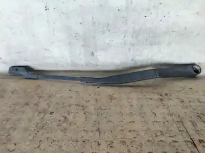 Автозапчасти б/у рычаг стеклоочистителя передний правый за KIA CEED (ED) G4FA ссылки OEM IAM   