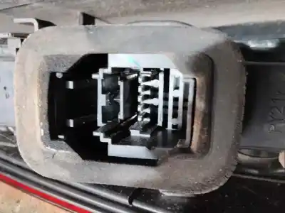 Автозапчастина б/у правий ліхтар для renault espace iv (jk0/1_) 2.2 dci (jk0h) посилання на oem iam 8200394724  