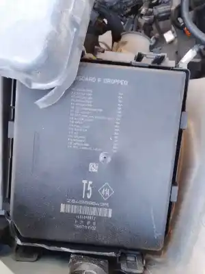 Peça sobressalente para automóvel em segunda mão caixa de fusíveis e relés por renault kadjar k9k f6 referências oem iam 284b69643r