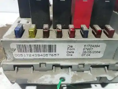 Peça sobressalente para automóvel em segunda mão caixa de fusíveis e relés por fiat stilo (192) 1.9 jtd cat referências oem iam 51724394  57657