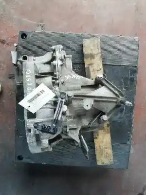 Автозапчасти б/у коробка передач за renault clio ii fase ii (b/cb0) authentique ссылки oem iam jb3980  5 velocidades