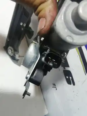 Second-hand car spare part passenger side right window regulator for ssangyong xlv crystal 4x2 oem iam references   