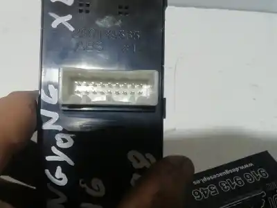 Peça sobressalente para automóvel em segunda mão botão / interruptor elevador vidro dianteiro esquerdo por ssangyong xlv crystal 4x2 referências oem iam 299139565  