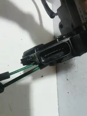 Автозапчасти б/у замок задней левой двери за ssangyong xlv crystal 4x2 ссылки oem iam 7131035001  