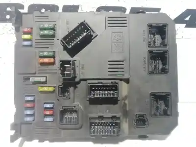 Second-hand car spare part fuse box unit for peugeot 206 berlina x-line oem iam references s118085220  9652474780