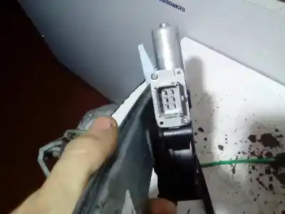 Second-hand car spare part passenger side right window regulator for opel corsa e expression oem iam references   