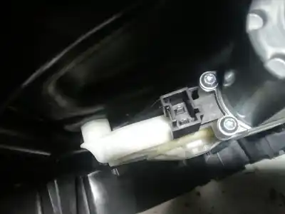 Peça sobressalente para automóvel em segunda mão elevador de vidros dianteiro direito por mercedes clase a (bm 177) a 180 d (177.003) referências oem iam a1775409410  