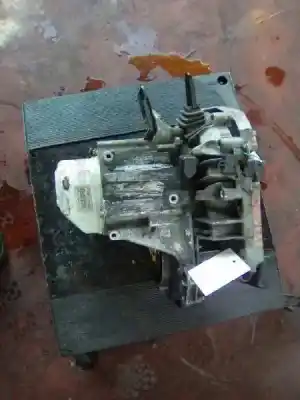 Second-hand car spare part gearbox for otras marcas clio ii fase ii (b/cb0) pack authentique oem iam references jb3181  5 velocidades
