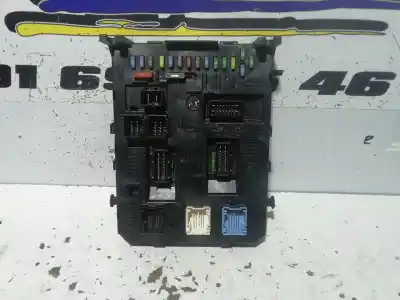 Peça sobressalente para automóvel em segunda mão caixa de fusíveis e relés por peugeot 407 st confort pack referências oem iam 9661940180