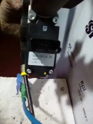 Peça sobressalente para automóvel em segunda mão elevador de vidros dianteiro direito por citroen c2 audace referências oem iam 0206011004  