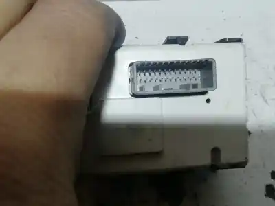 Second-hand car spare part multifunction display for renault clio iii authentique oem iam references 280348139r  