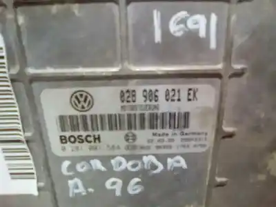 Peça sobressalente para automóvel em segunda mão CENTRALINA DE MOTOR UCE por SEAT CORDOBA BERLINA (6K2)  Referências OEM IAM 0281001584  028906021EK