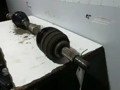 Second-hand car spare part front right transmission for renault modus dynamique oem iam references 8200261841  