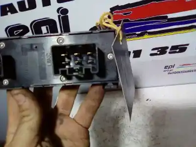 Peça sobressalente para automóvel em segunda mão botão / interruptor elevador vidro dianteiro esquerdo por ford focus berlina (cap) ambiente (d) referências oem iam  2 clemas 6 + 7 7m5t14529