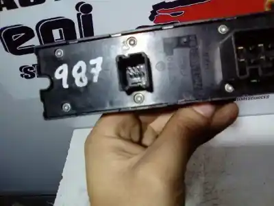 Peça sobressalente para automóvel em segunda mão botão / interruptor elevador vidro dianteiro esquerdo por ford focus berlina (cap) ambiente (d) referências oem iam  2 clemas 6 + 7 7m5t14529