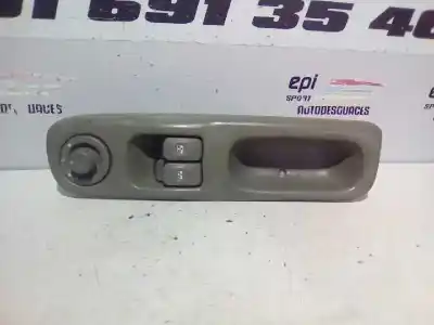 Recambio de automóvil de segunda mano de mando elevalunas delantero izquierdo para renault twingo (co6) 1.2 generation referencias oem iam 7700832376  