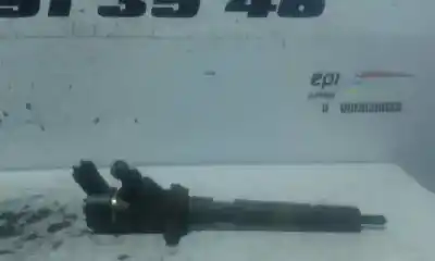Pezzo di ricambio per auto di seconda mano INIETTORE per CITROEN BERLINGO  Riferimenti OEM IAM 0445110136  