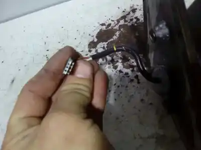 Pezzo di ricambio per auto di seconda mano specchio sinistro per bmw serie 3 compacto (e36) 316i riferimenti oem iam   