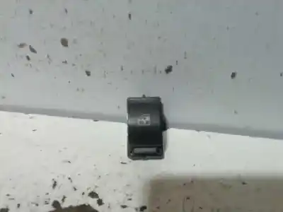 Second-hand car spare part right front power window switch for fiat doblo my doblo oem iam references 