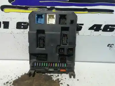 Peça sobressalente para automóvel em segunda mão caixa de fusíveis e relés por citroen c3 1.4 hdi exclusive referências oem iam 9666952080