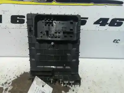 Peça sobressalente para automóvel em segunda mão caixa de fusíveis e relés por seat leon (1p1) emocion referências oem iam 1k0937125a