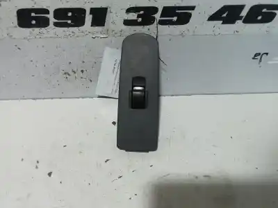 Автозапчастина б/у ПЕРЕДНІЙ ПРАВИЙ ВІКОННИЙ Вимикач для MITSUBISHI COLT BERLINA 3 (CZ)  Посилання на OEM IAM 8608A077  