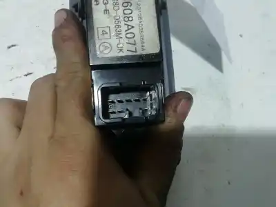 Автозапчасти б/у выключатель переднего правого окна за mitsubishi colt berlina 3 (cz) 1.5 instyle ссылки oem iam 8608a077  