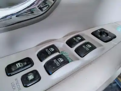 Tweedehands auto-onderdeel linker voorruit schakelaar voor kia opirus básico oem iam-referenties 