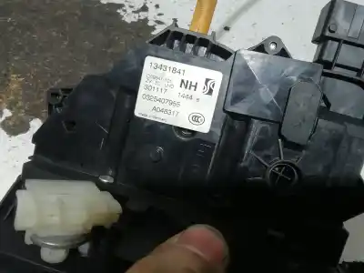 Second-hand car spare part left front door lock for opel corsa e expression oem iam references 13431841  