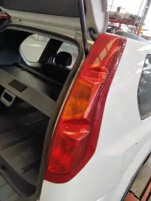 Second-hand car spare part right tailgate light for nissan x-trail (t31) xe oem iam references 