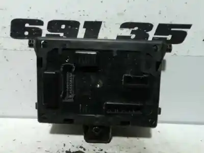 Second-hand car spare part fuse box unit for renault clio iii expression oem iam references 8201054128  20083061
