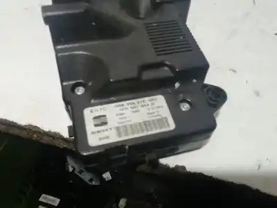 Peça sobressalente para automóvel em segunda mão comando de sofagem (chauffage / ar condicionado)  por seat leon (1p1) 1.8 16v t fsi / tsi referências oem iam 1p0907044d  5hb00887624