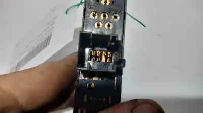 Second-hand car spare part left front power window switch for bmw 3 (e46) 320 d oem iam references   