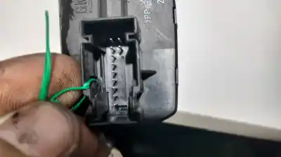 Second-hand car spare part left front power window switch for opel corsa e selective oem iam references   