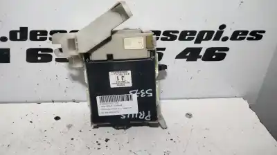 Pièce détachée automobile d'occasion BOÎTES À FUSIBLES pour TOYOTA PRIUS (NHW30)  Références OEM IAM 8922147110 TA1667295ME 50112324
