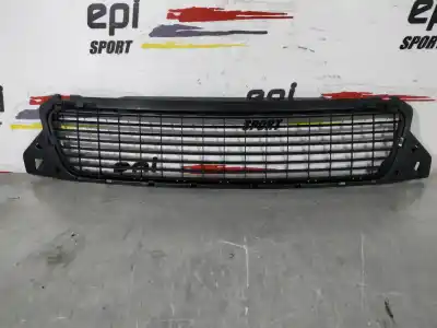 Автозапчасти б/у ЦЕНТРАЛЬНАЯ РЕШЕТКА БАМПЕРА за DACIA DUSTER  ссылки OEM IAM 622540008R  